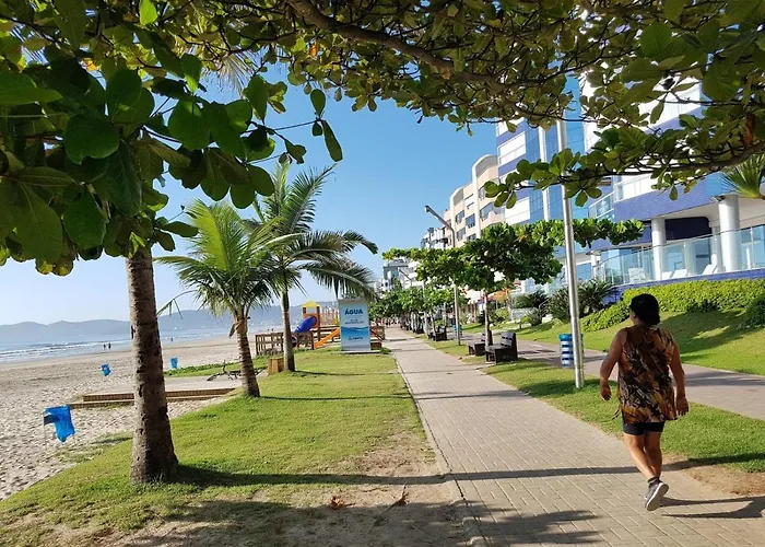 Meia Praia Apto Fino Acabamento 3 Suites E 2 Garagens