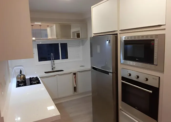 Meia Praia Apto Fino Acabamento 3 Suites E 2 Garagens
