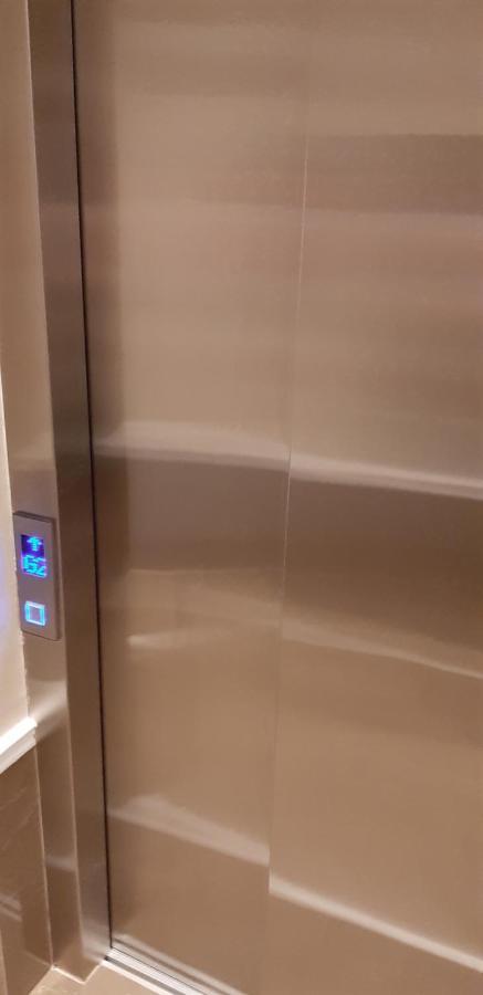 Apartment Meia Apto Fino Acabamento 3 E 2 Garagens Itapema