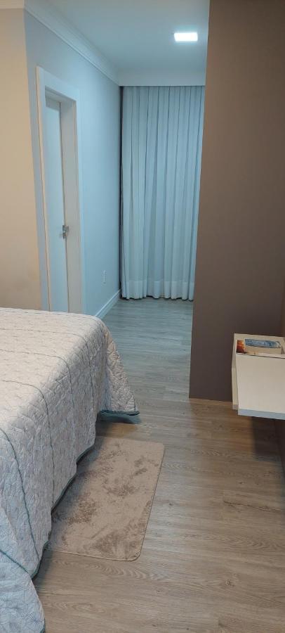 Apartment Meia Apto Fino Acabamento 3 E 2 Garagens Itapema